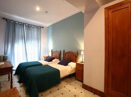 Montehueznar Hotel 2*
